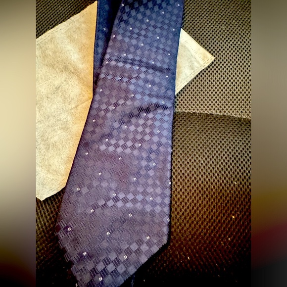 Fendi Mens Necktie - Picture 1 of 9